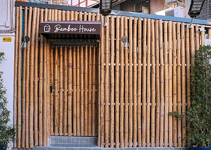 Rare To Find 3 Bedroom China Town, 2 Mins From Mrtrain ホテル バンコク都