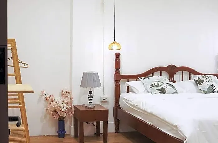 Rare To Find 3 Bedroom China Town, 2 Mins From Mrtrain ホテル 3*