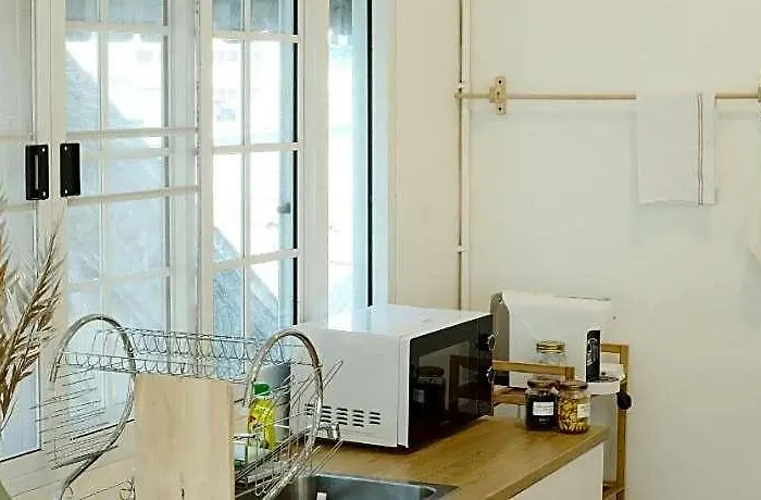 Rare To Find 3 Bedroom China Town, 2 Mins From Mrtrain